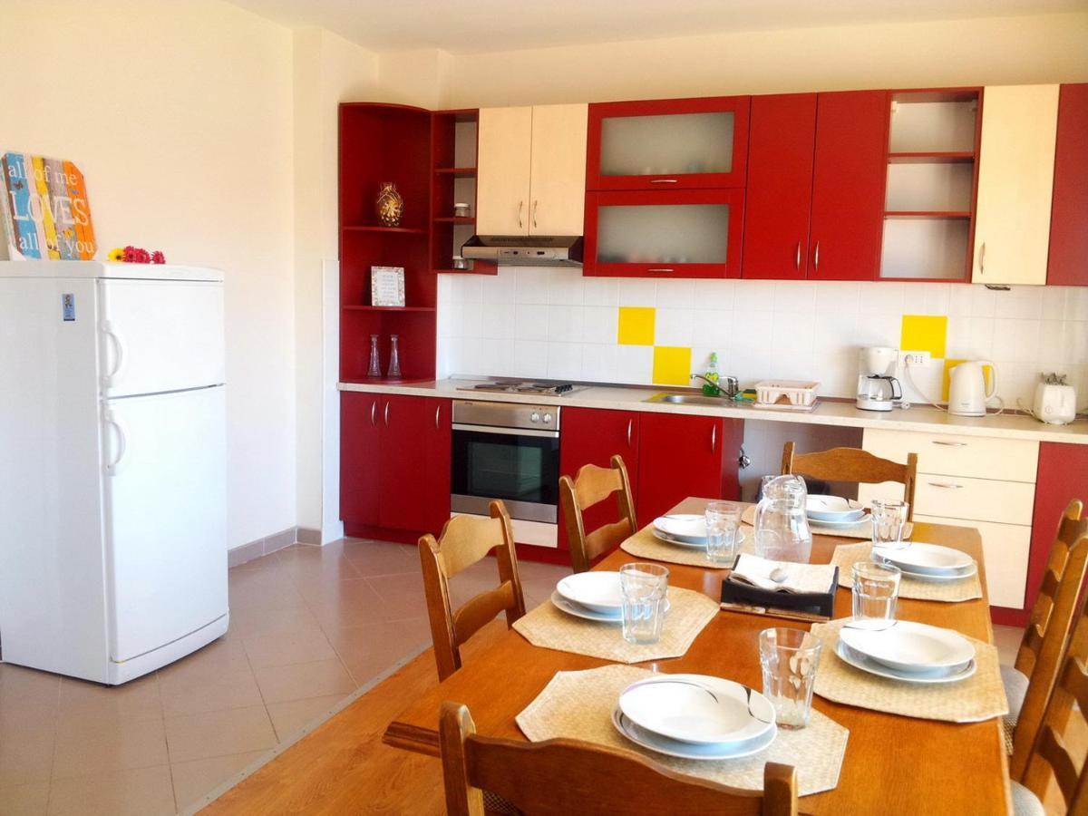 Apartment Maria - Comfortable Kaštela Buitenkant foto